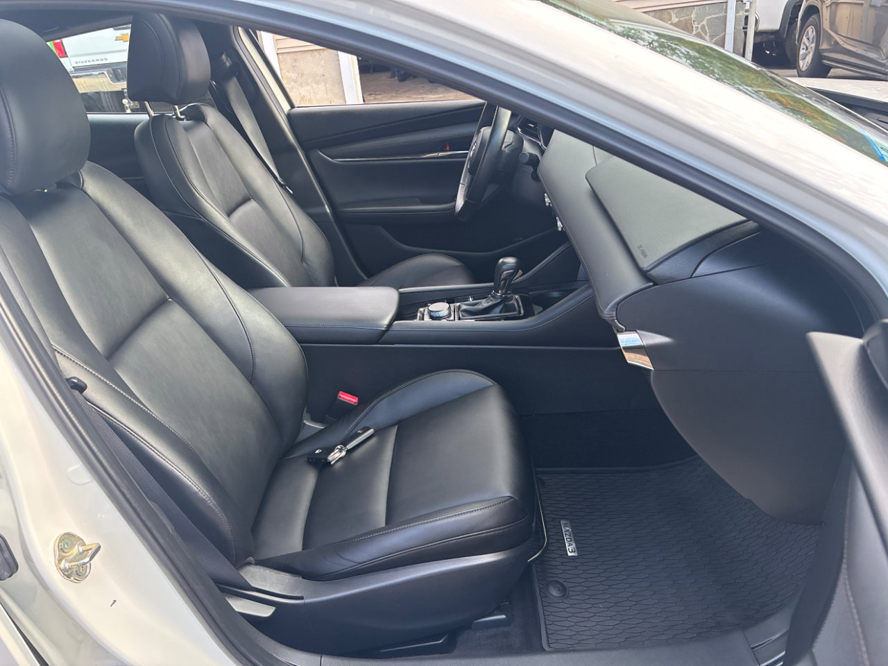 Used 2022 MAZDA MAZDA3 s image 15