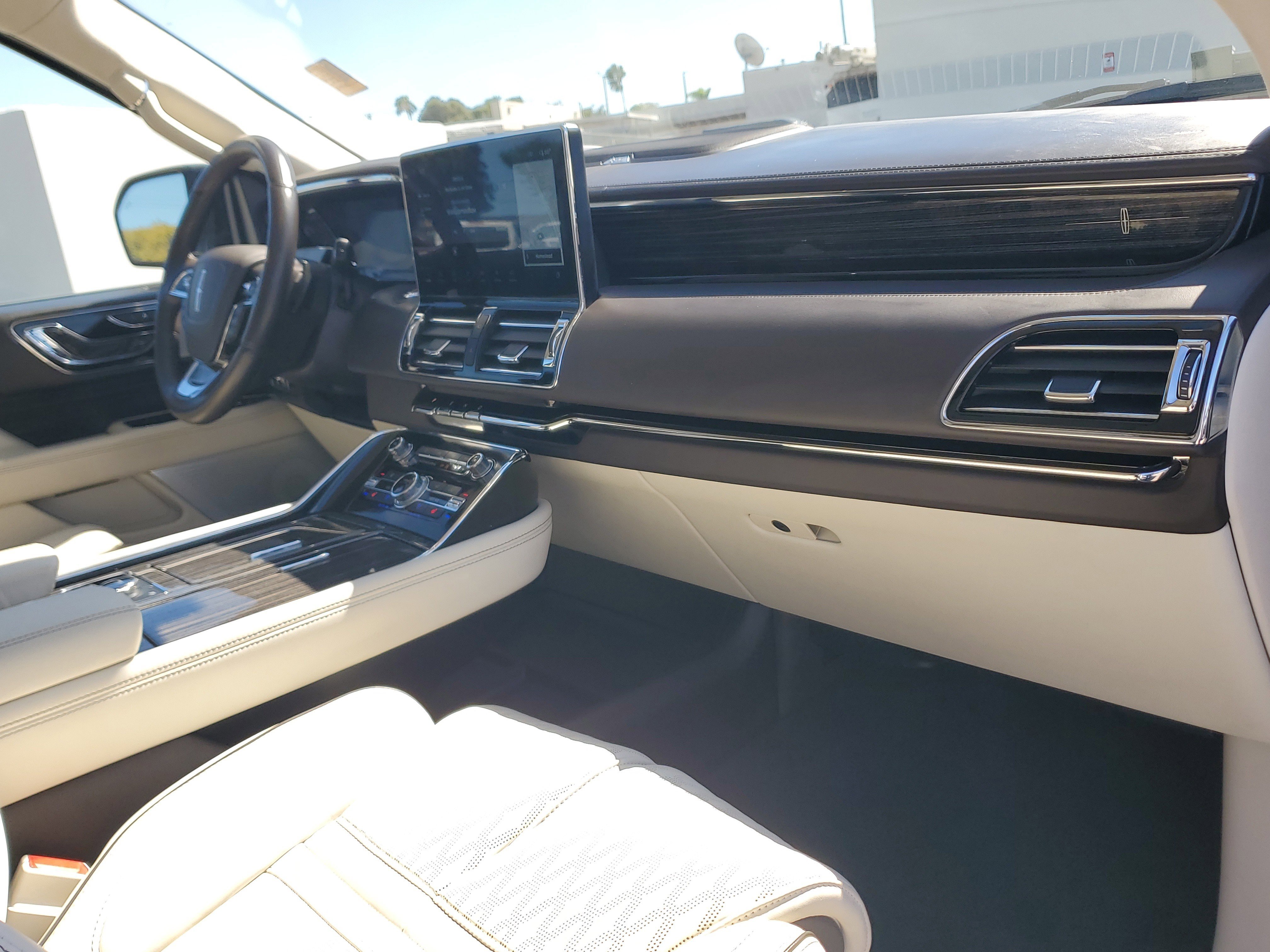 Used 2024 Lincoln Navigator Black Label image 12