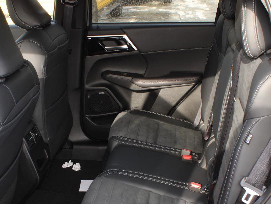 New 2026 Mitsubishi Outlander Trail Edition image 18