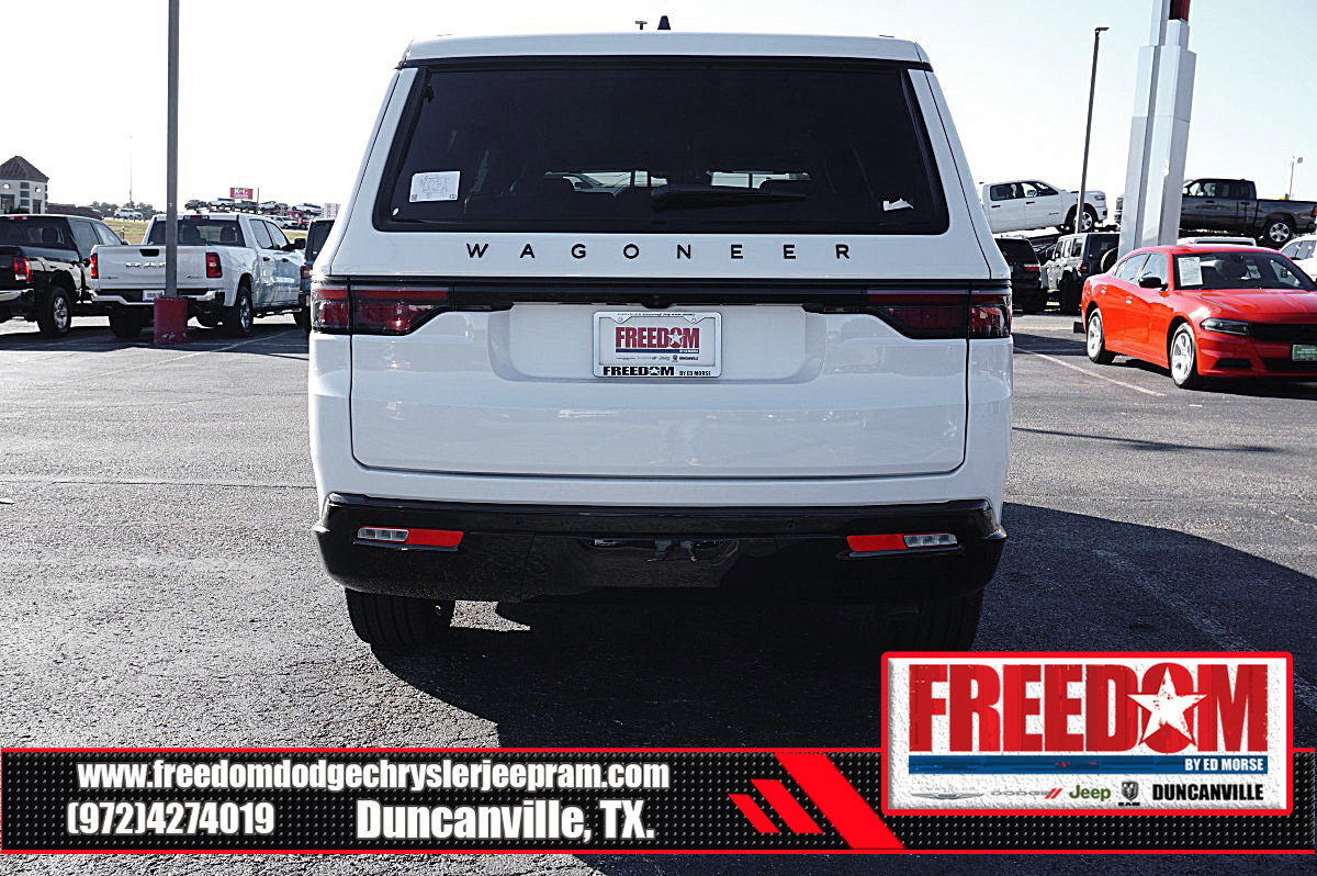 New 2025 Jeep Wagoneer L Series II w/ Premium Group I image 4