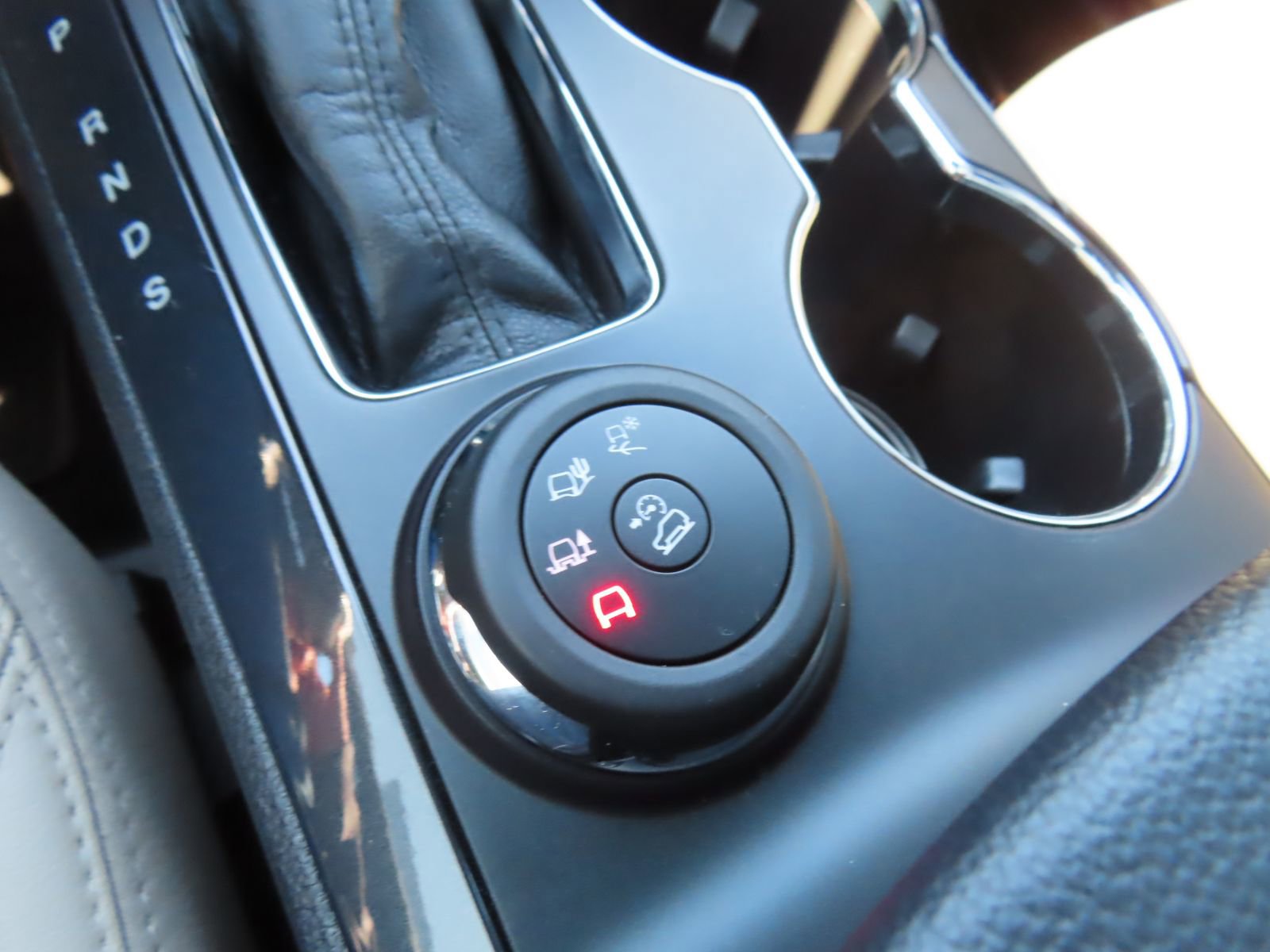 Used 2018 Ford Explorer Limited w/ Equipment Group 301A image 26