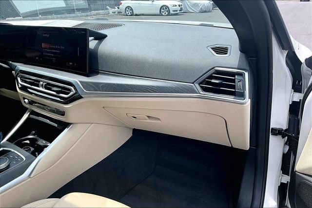 Used 2023 BMW i4 eDrive35 RWD image 16