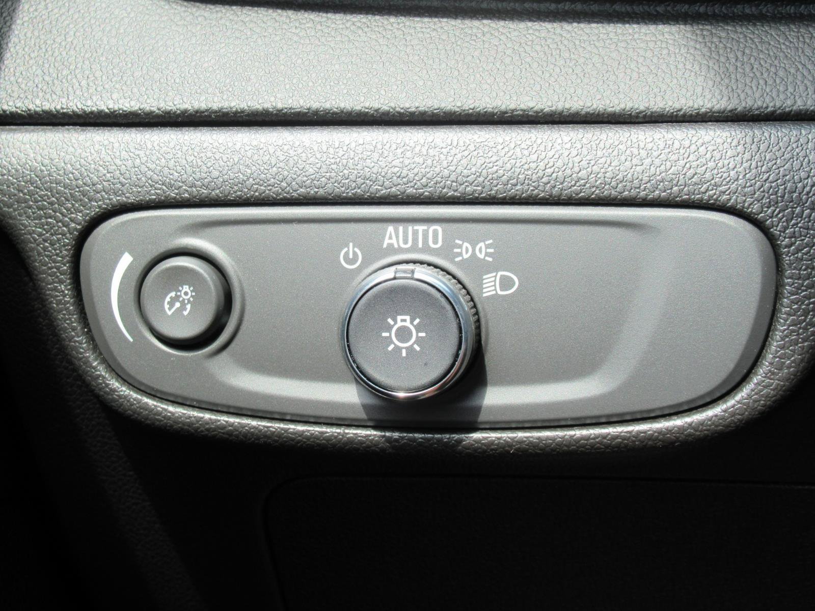 Used 2023 Chevrolet Bolt LT FWD image 21