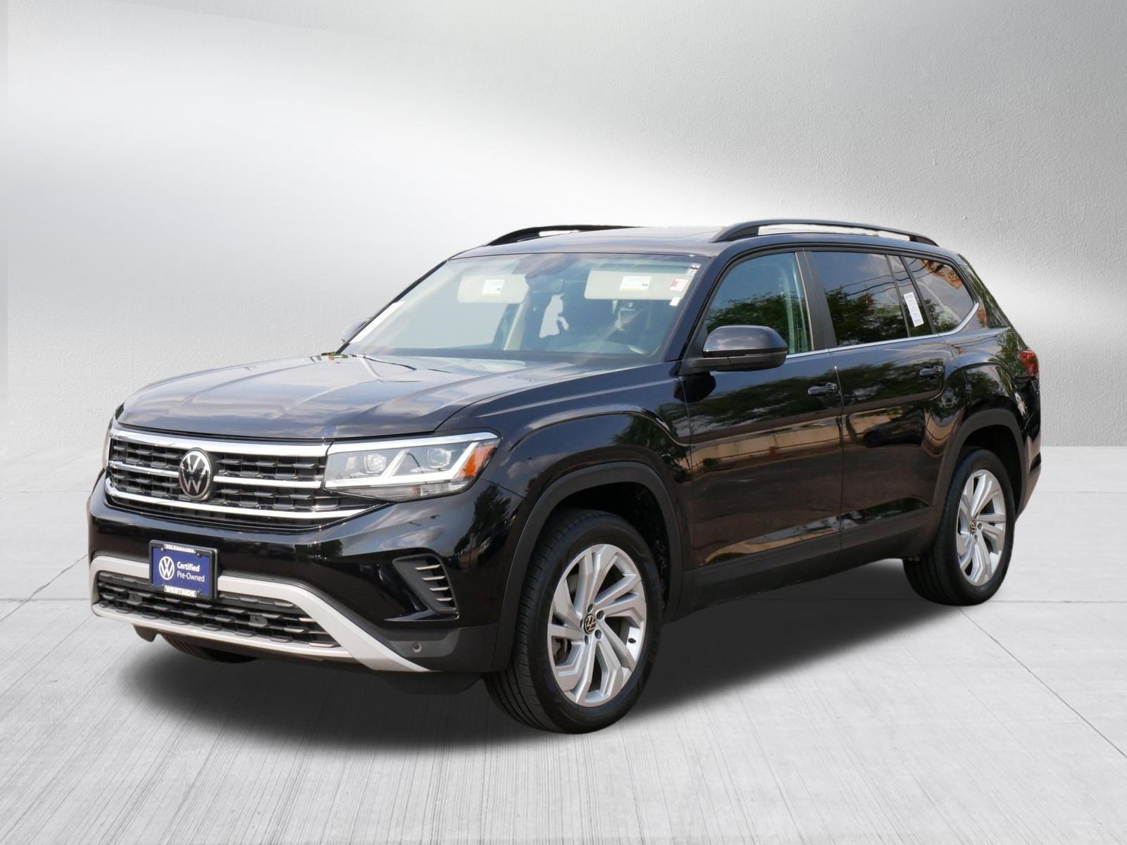 Certified 2023 Volkswagen Atlas SE w/ Panoramic Sunroof Package AWD/4WD image 3