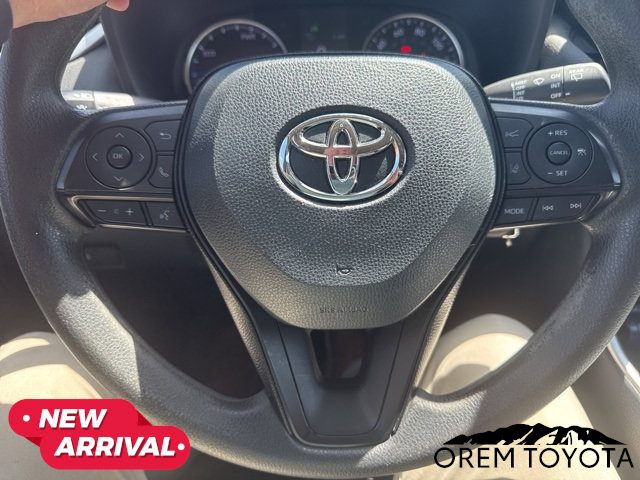 Used 2020 Toyota RAV4 LE w/ Carpet Mat Package AWD/4WD image 19