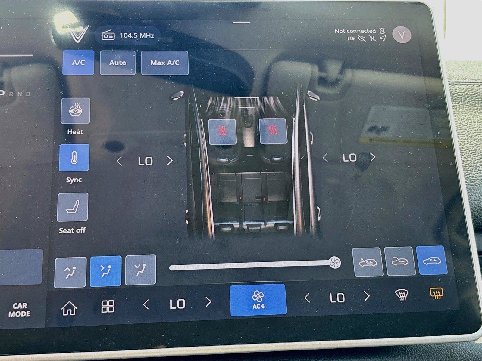 New 2027 VinFast VF 8 Eco AWD/4WD image 15