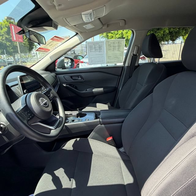 Used 2024 Nissan Rogue S FWD image 28