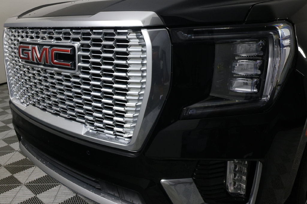 Used 2023 GMC Yukon XL Denali RWD image 43