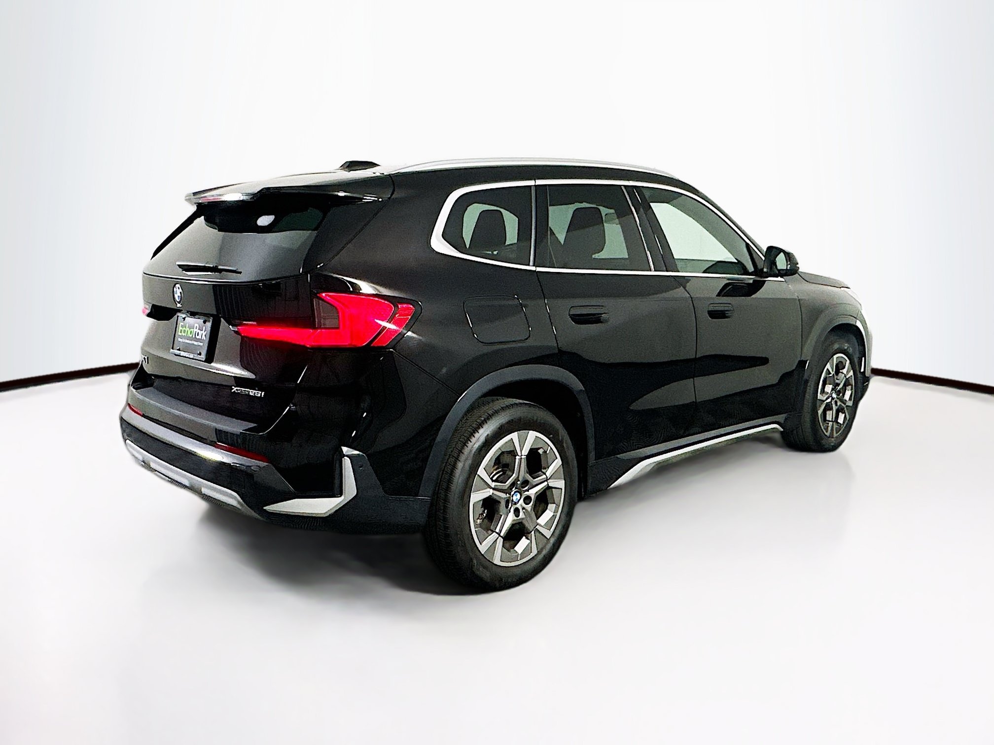 Used 2025 BMW X1 xDrive28i AWD/4WD image 9