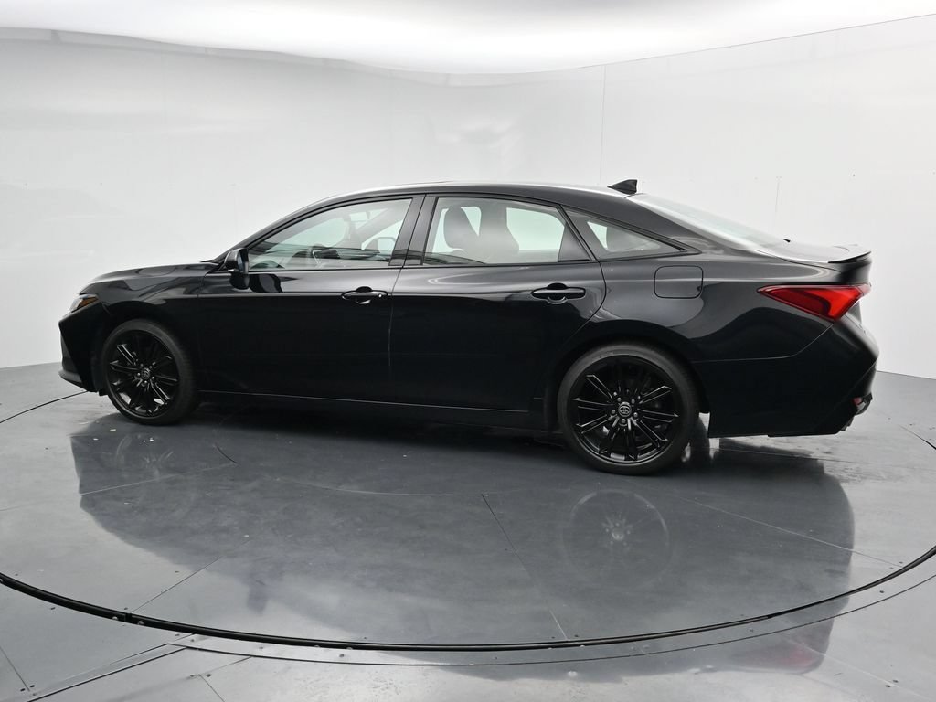 Used 2021 Toyota Avalon XSE FWD image 5