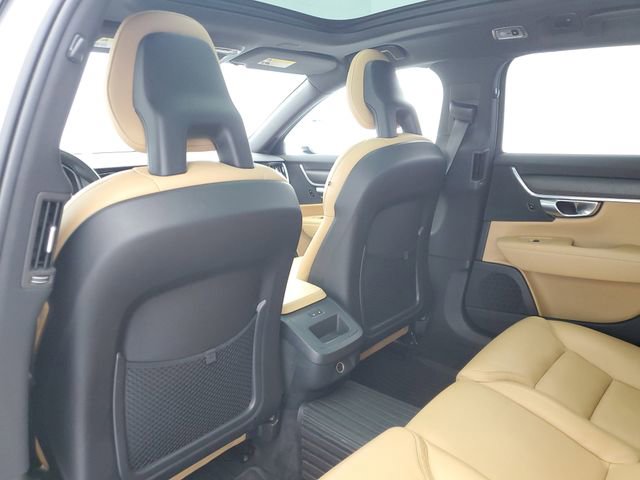 Used 2017 Volvo V90 T6 Cross Country image 15