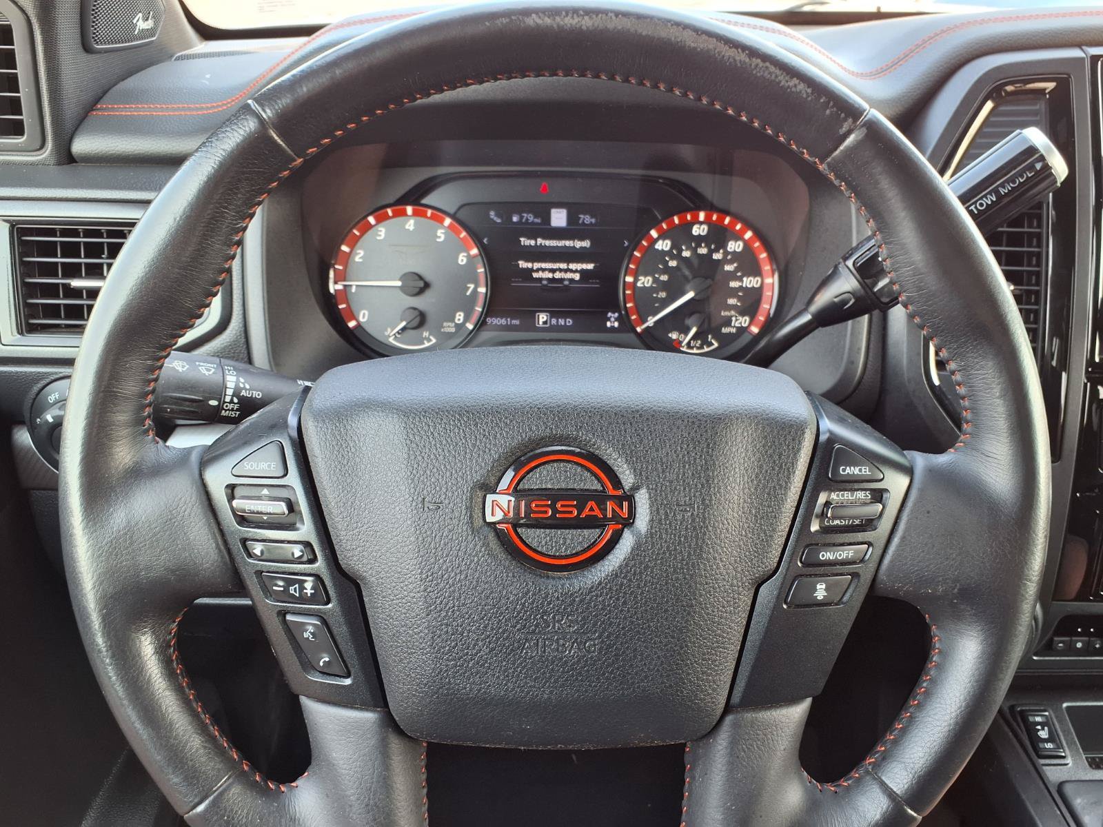 Used 2023 Nissan Titan PRO-4X w/ Pro-4x Convenience Package AWD/4WD image 12