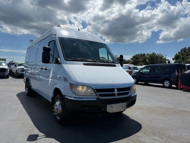 Used 2005 Dodge Sprinter 3500 w/ PWR Convenience Group image 4