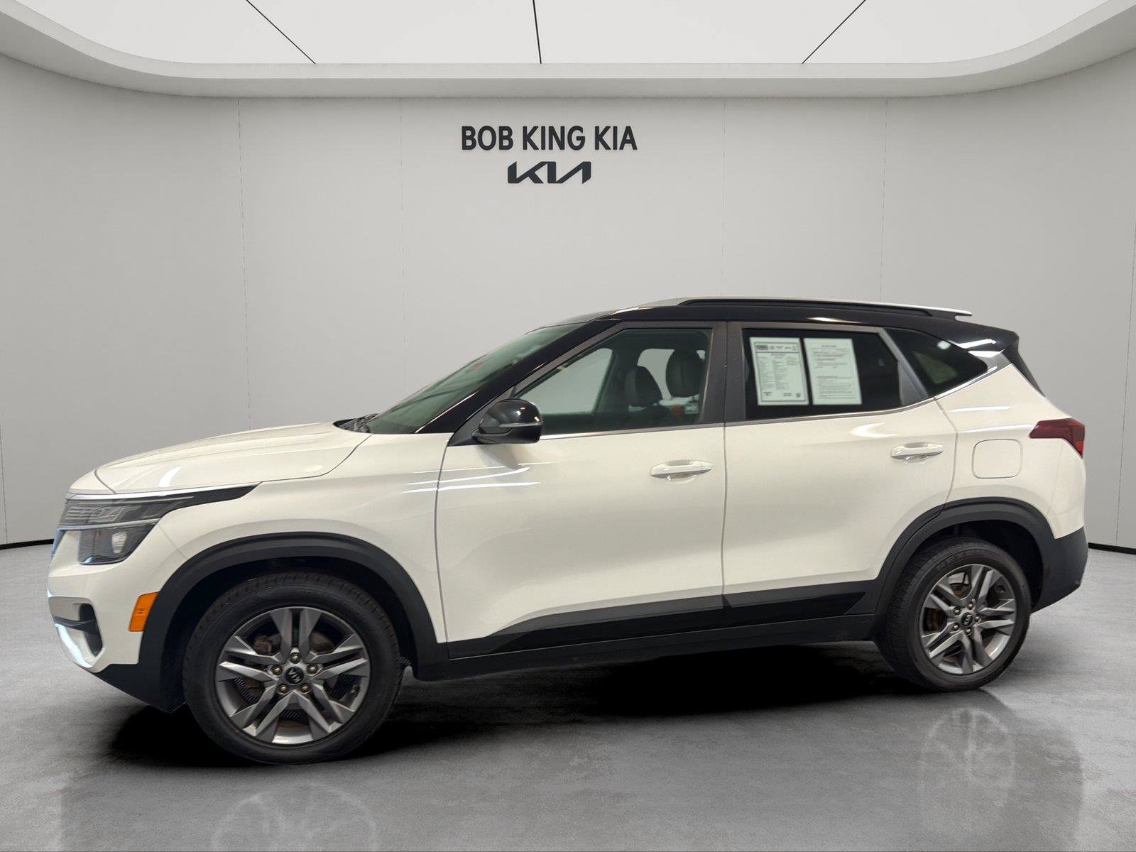 Used 2021 Kia Seltos S FWD image 2