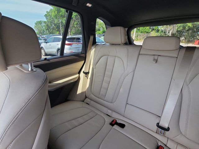 Used 2019 BMW X5 xDrive40i w/ Executive Package image 4