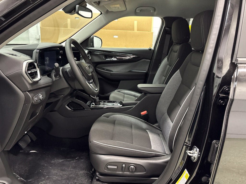 New 2026 Chevrolet TrailBlazer LT w/ Convenience Package AWD/4WD image 16