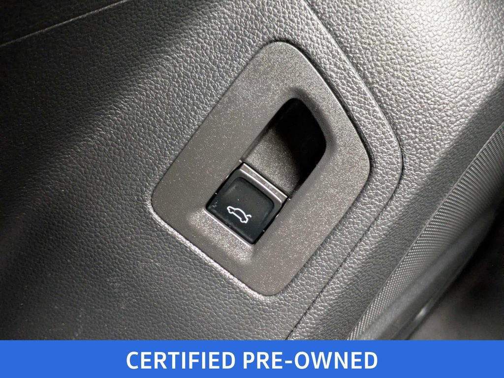 Certified 2023 Volkswagen Atlas Cross Sport SE AWD/4WD image 36