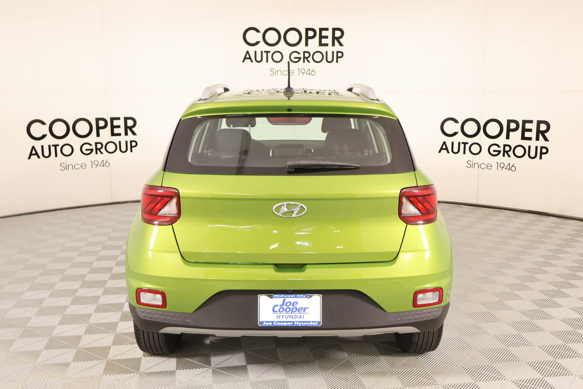 Used 2024 Hyundai Venue SEL FWD image 21