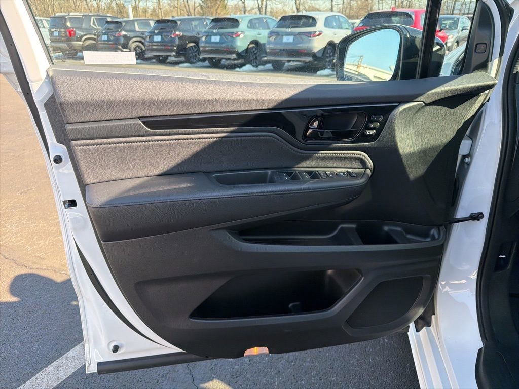 Used 2024 Honda Odyssey Elite image 19