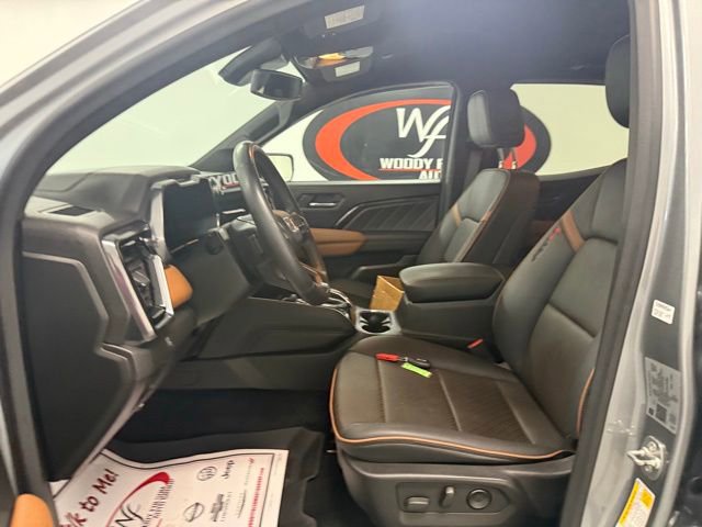 Used 2024 GMC Canyon AT4 w/ AT4 Premium Package image 9