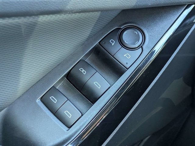 Used 2025 Chevrolet Equinox LT FWD image 23
