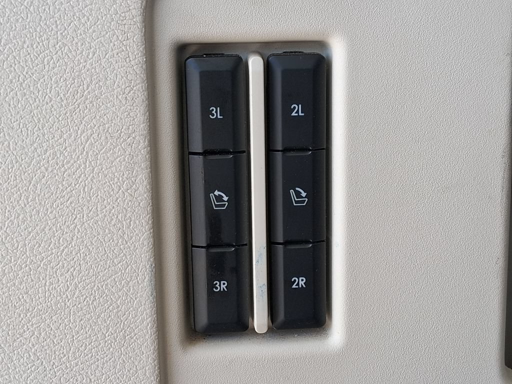 Used 2023 Lincoln Navigator L Black Label AWD/4WD image 7