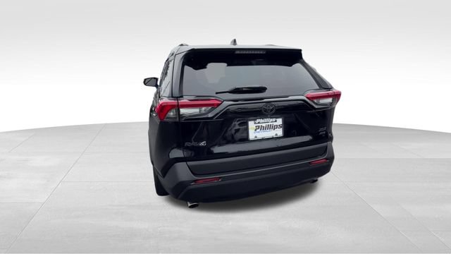 Used 2019 Toyota RAV4 XLE w/ Convenience Package AWD/4WD image 5