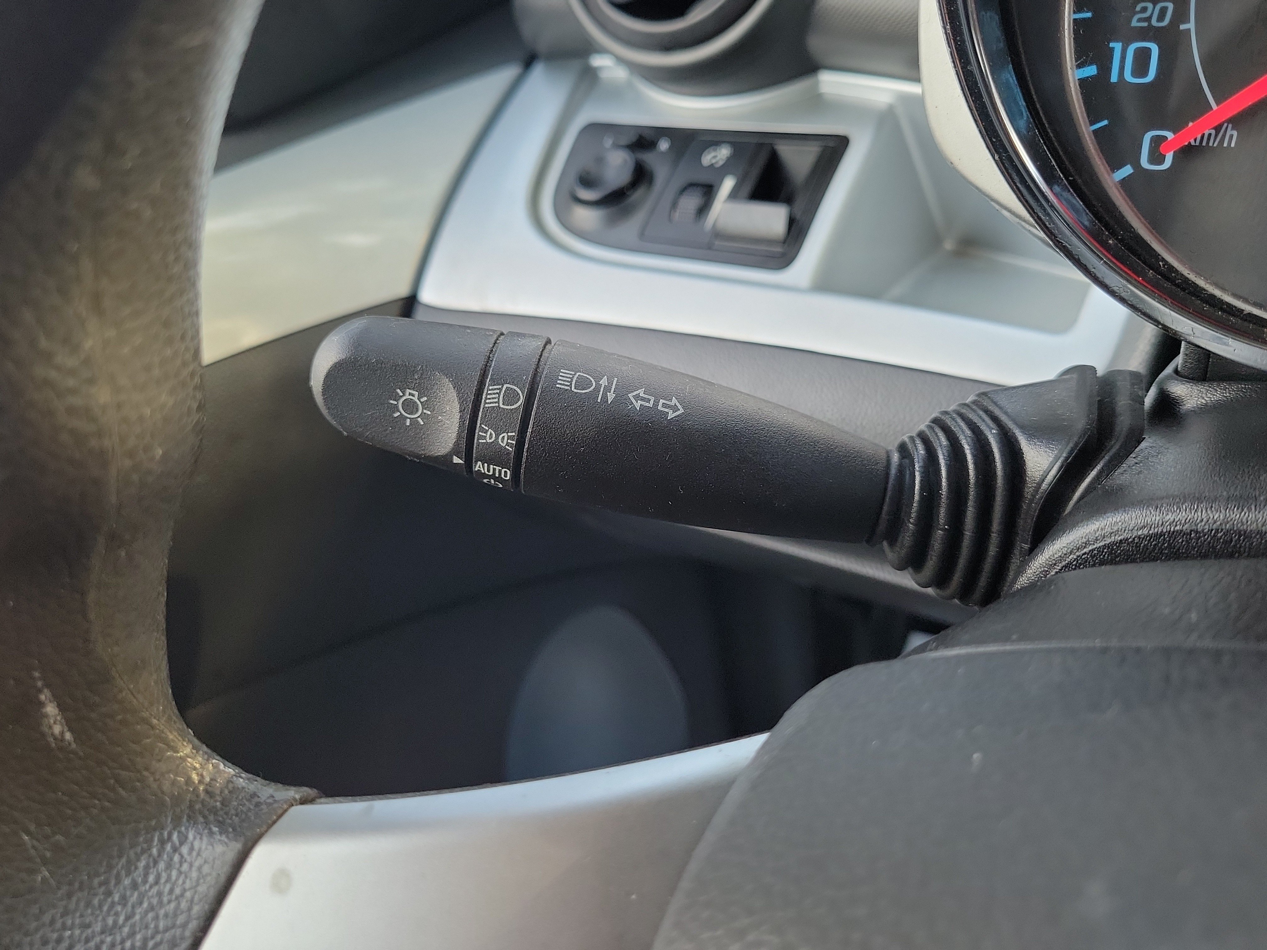 Used 2014 Chevrolet Spark LT FWD image 23