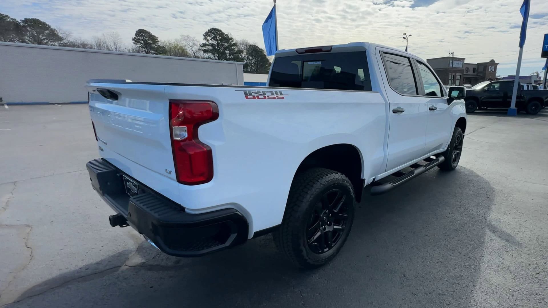 New 2026 Chevrolet Silverado 1500 LT Trail Boss w/ LT Trail Boss Premium Package AWD/4WD image 8