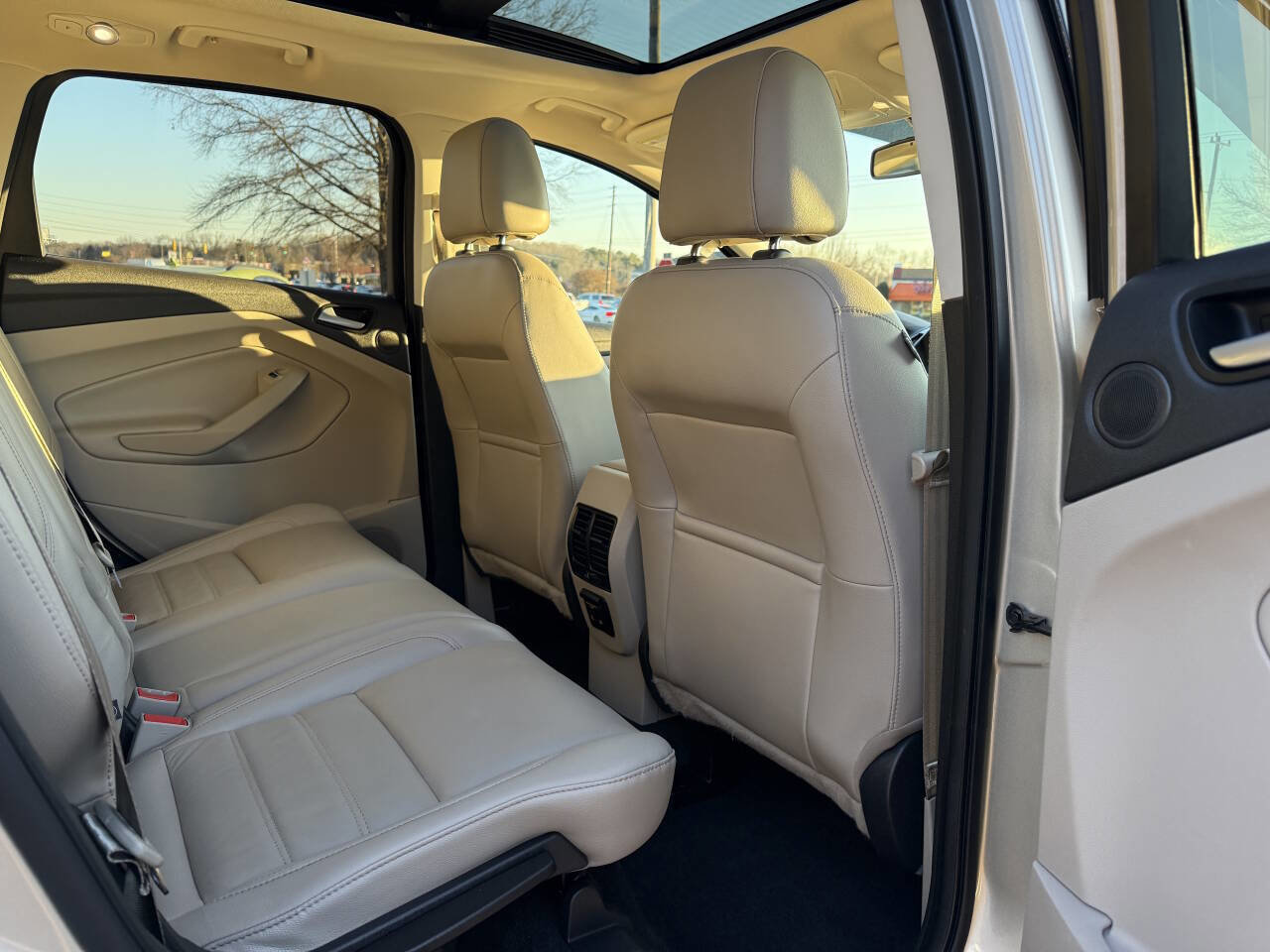 Used 2017 Ford Escape Titanium image 15