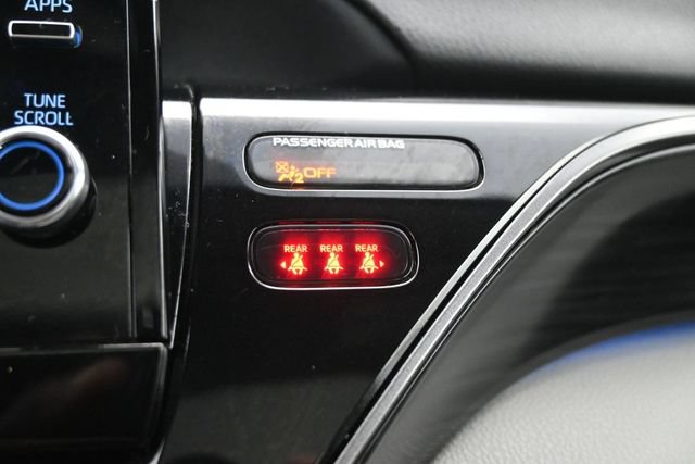 Used 2021 Toyota Camry XLE FWD image 19