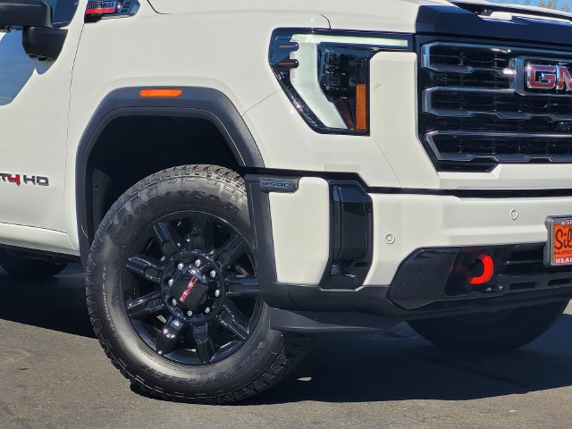 Used 2026 GMC Sierra 2500 AT4 AWD/4WD image 9