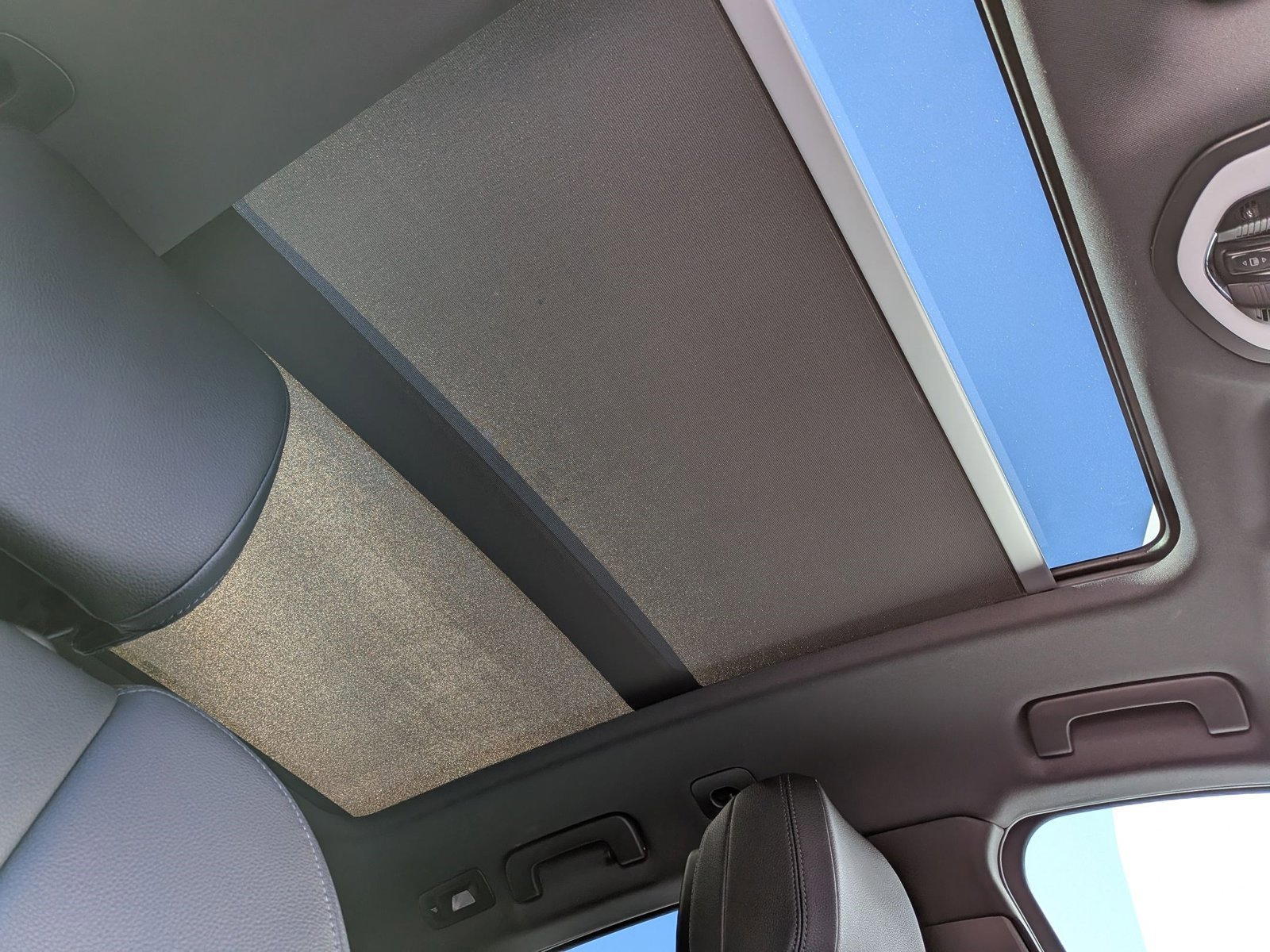 Certified 2023 Porsche Macan AWD/4WD image 26