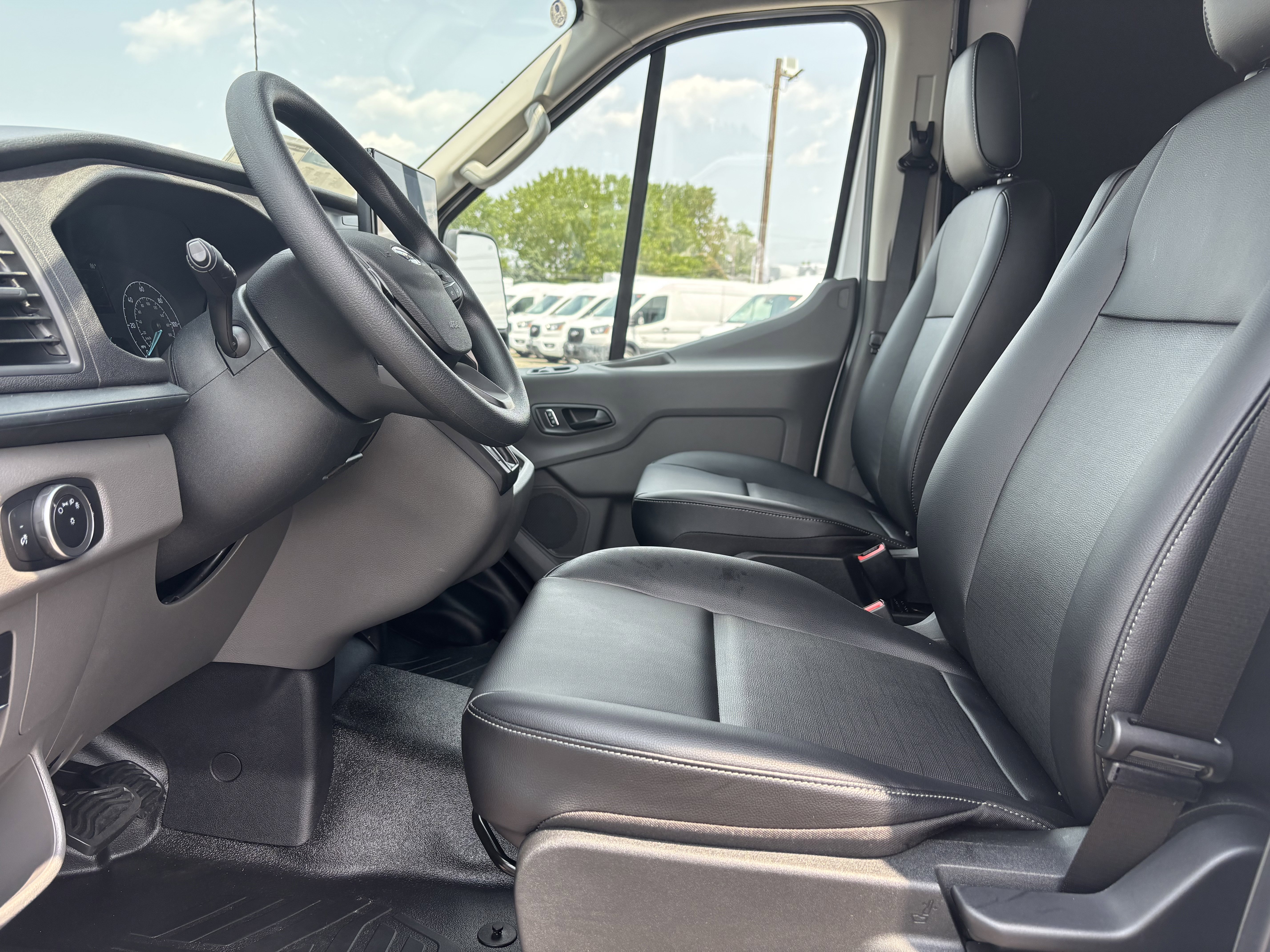 New 2025 Ford Transit 250 148 Medium Roof w/ Load Area Protection Package image 11