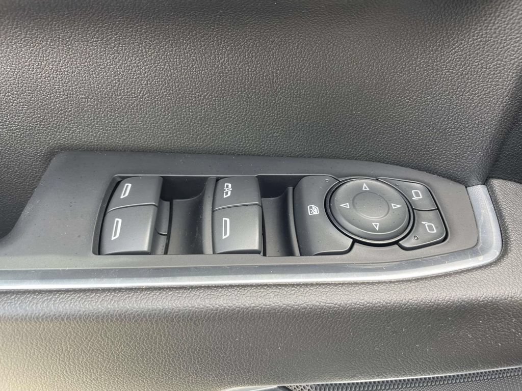 Used 2022 Chevrolet Silverado 1500 LT AWD/4WD image 18