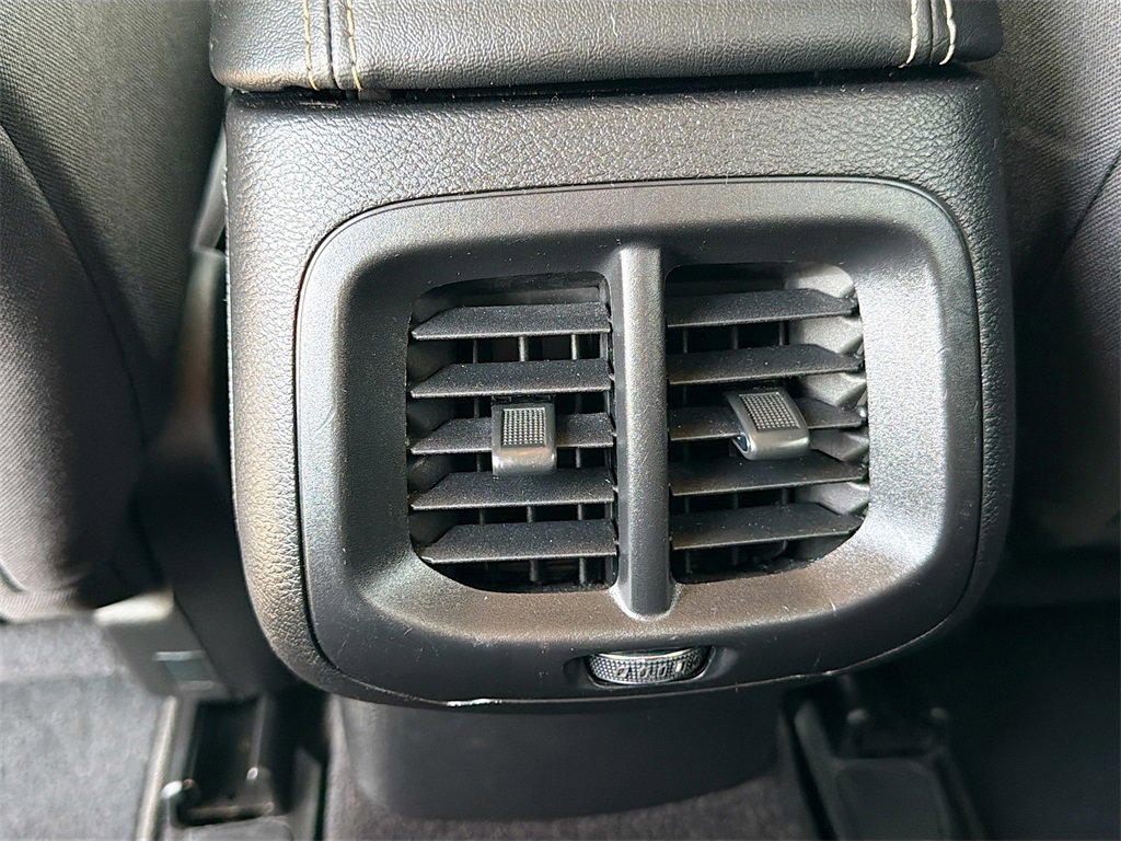 Used 2017 Jeep Cherokee Sport image 23