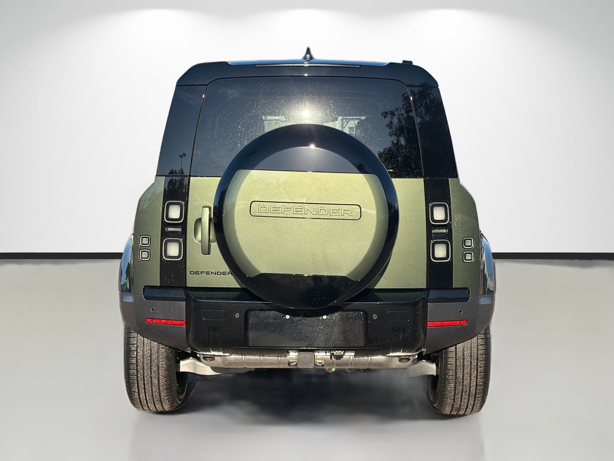 New 2026 Land Rover Defender 110 S image 4