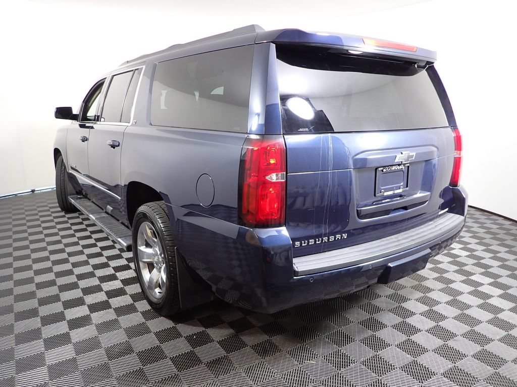 Used 2018 Chevrolet Suburban LT w/ LT Signature Package AWD/4WD image 12
