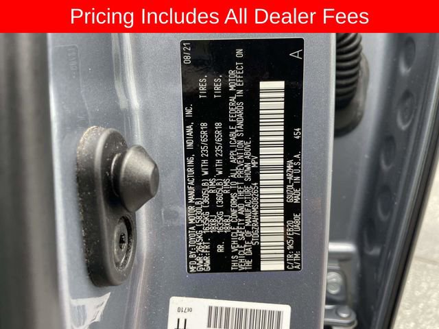Used 2021 Toyota Highlander XLE FWD image 34