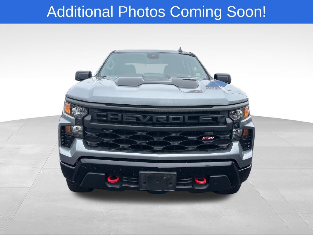 Used 2023 Chevrolet Silverado 1500 Custom Trail Boss AWD/4WD image 2
