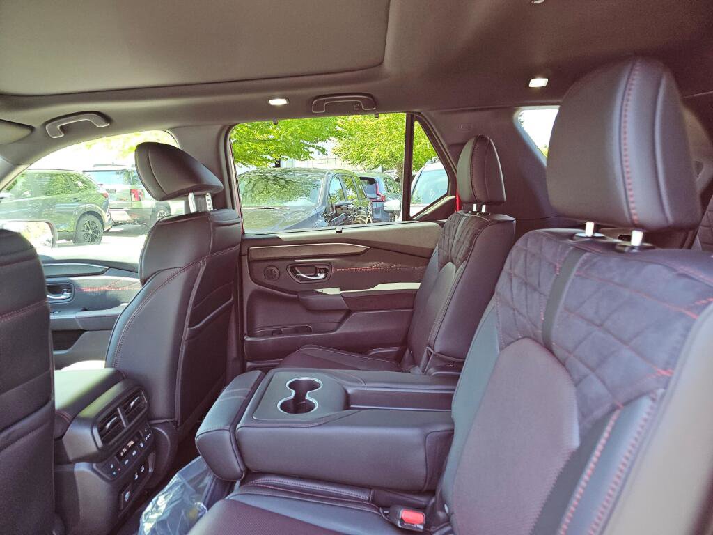 New 2026 Honda Pilot Black Edition image 20