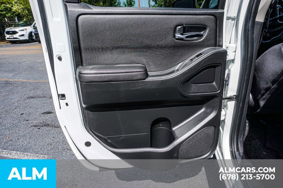 Used 2023 Nissan Frontier SV image 50