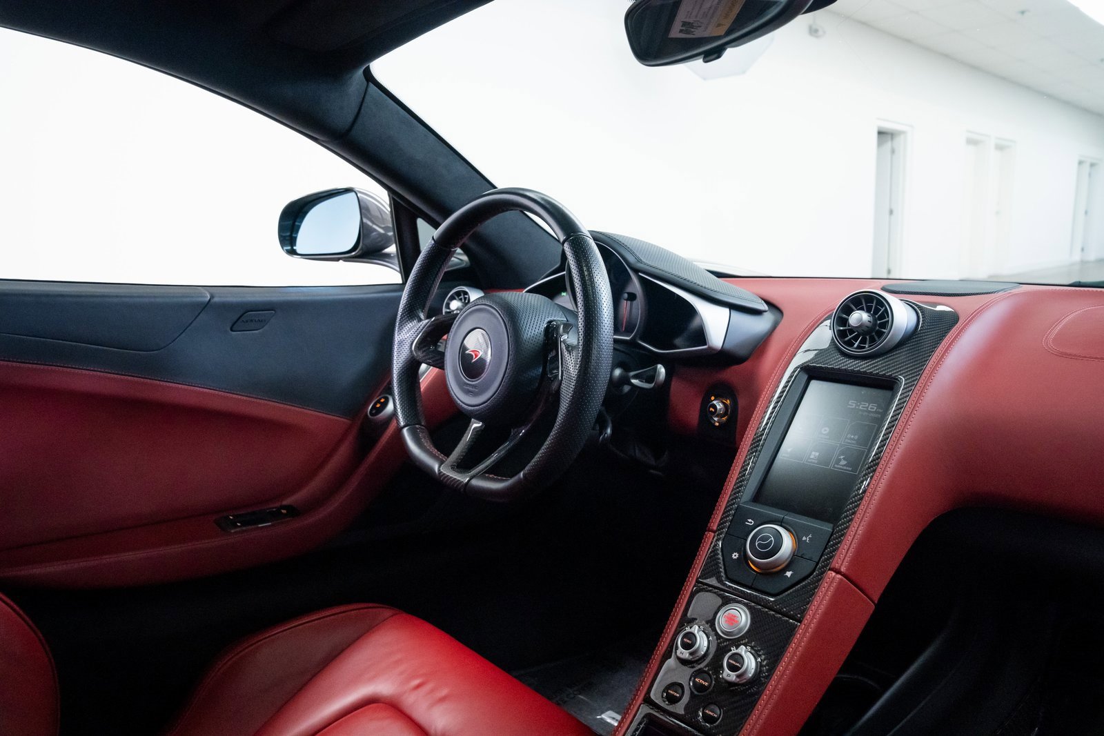 Used 2015 McLaren 650S Coupe image 13