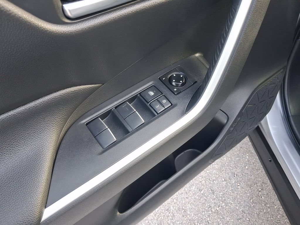 Used 2020 Toyota RAV4 XLE Premium FWD image 16
