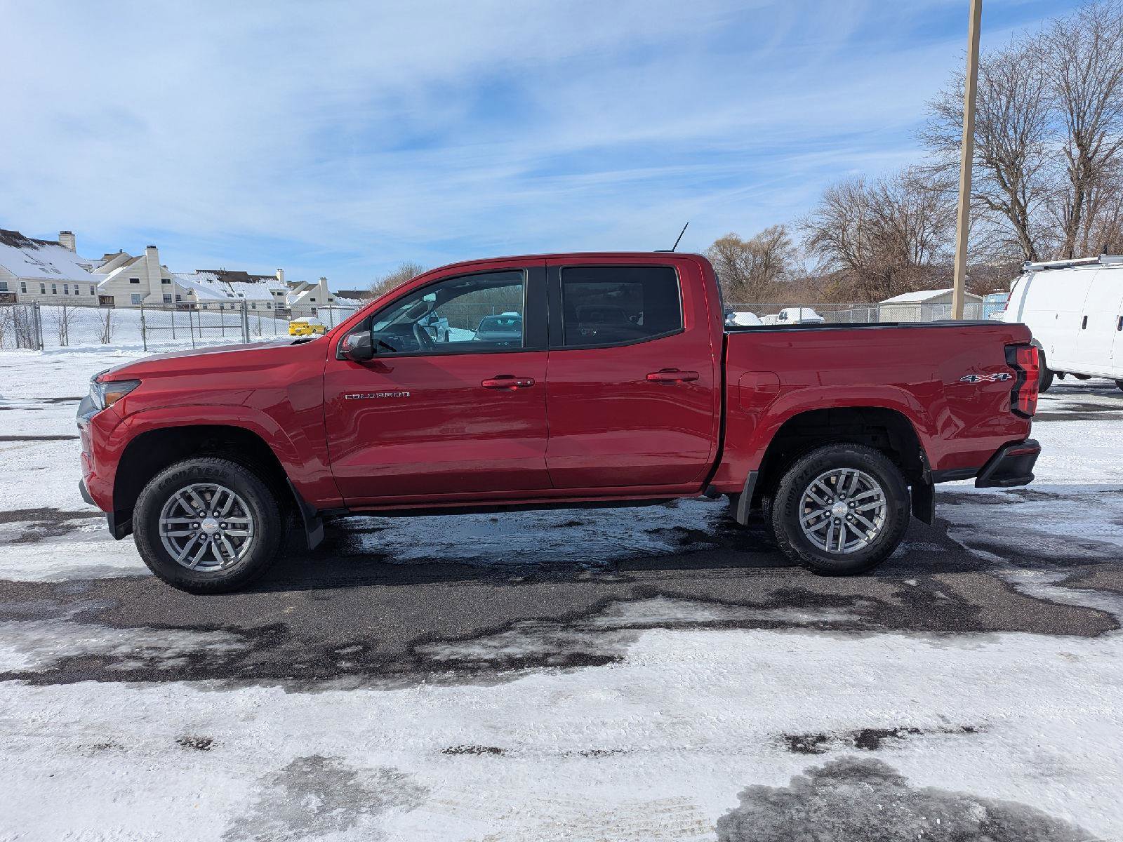 Certified 2024 Chevrolet Colorado LT w/ LT Convenience Package II image 4