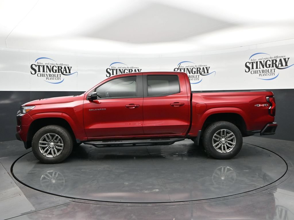 Used 2024 Chevrolet Colorado LT w/ LT Convenience Package II AWD/4WD image 4