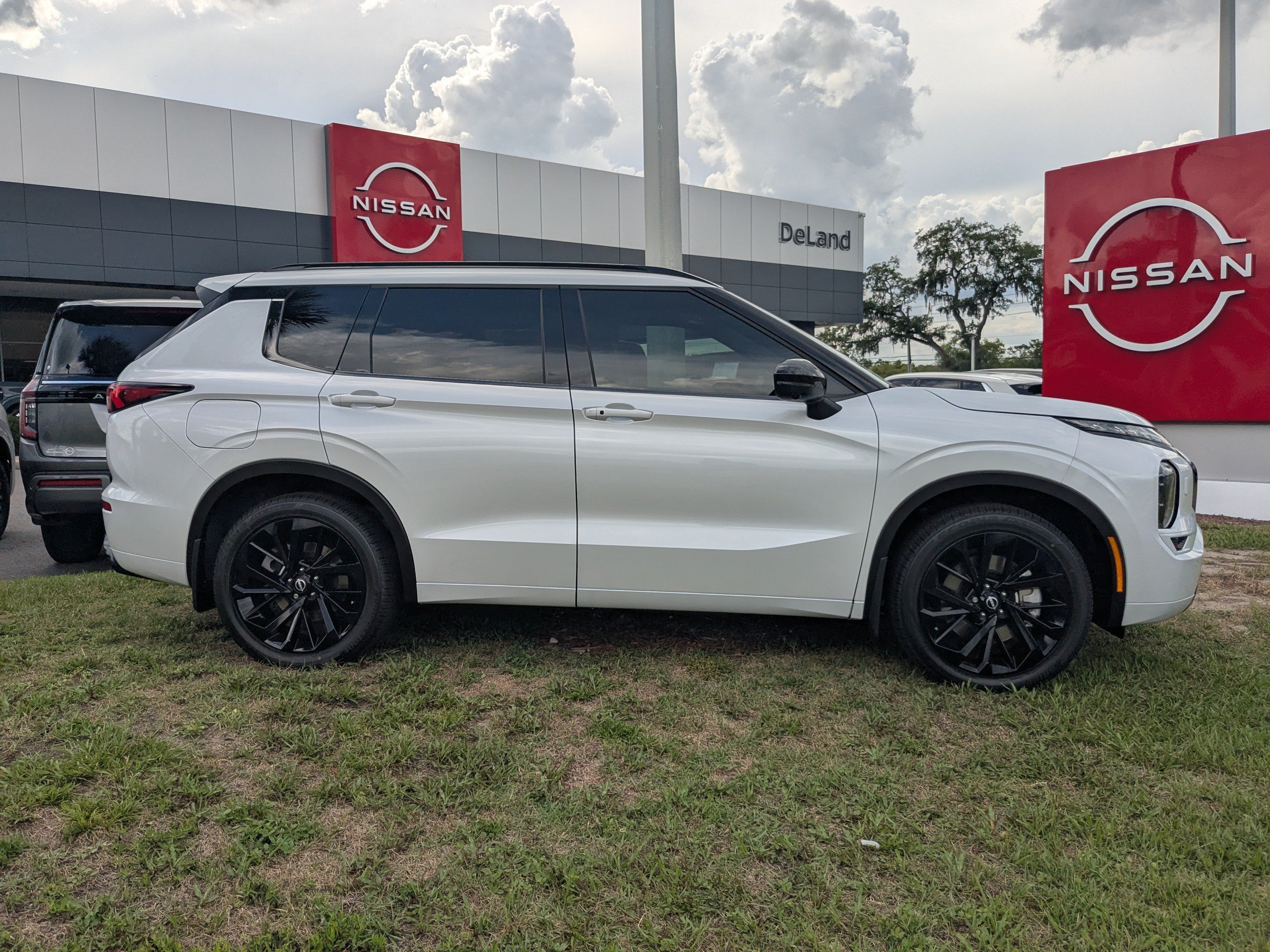 New 2026 Nissan Rogue Platinum AWD/4WD image 3