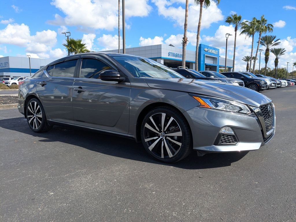 Used 2022 Nissan Altima 2.5 SR image 2