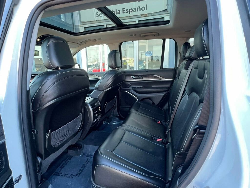 Used 2022 Jeep Grand Cherokee Limited 4xe w/ Luxury Tech Group II image 18