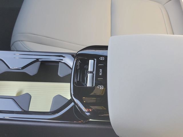 New 2025 Volvo EX30 Plus w/ Protection Package Premier AWD/4WD image 20